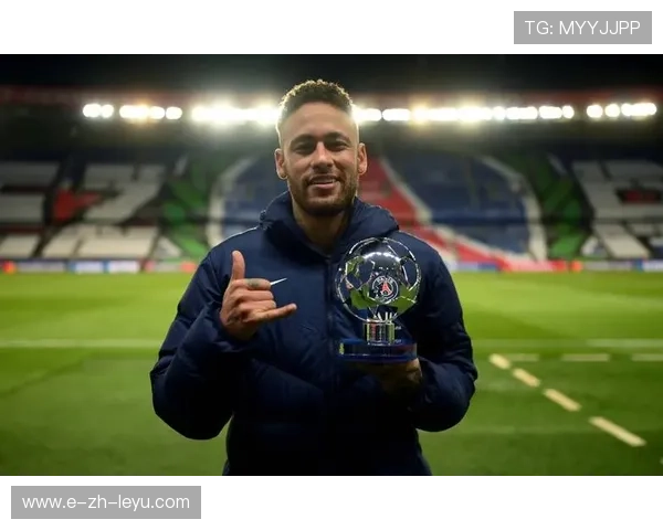 内马尔与少年合唱一首歌，纯真画面收获百万点赞