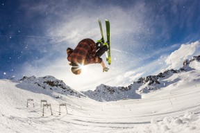 今日电竞比赛盘口赔率综合预测推荐，今日电竞赛事